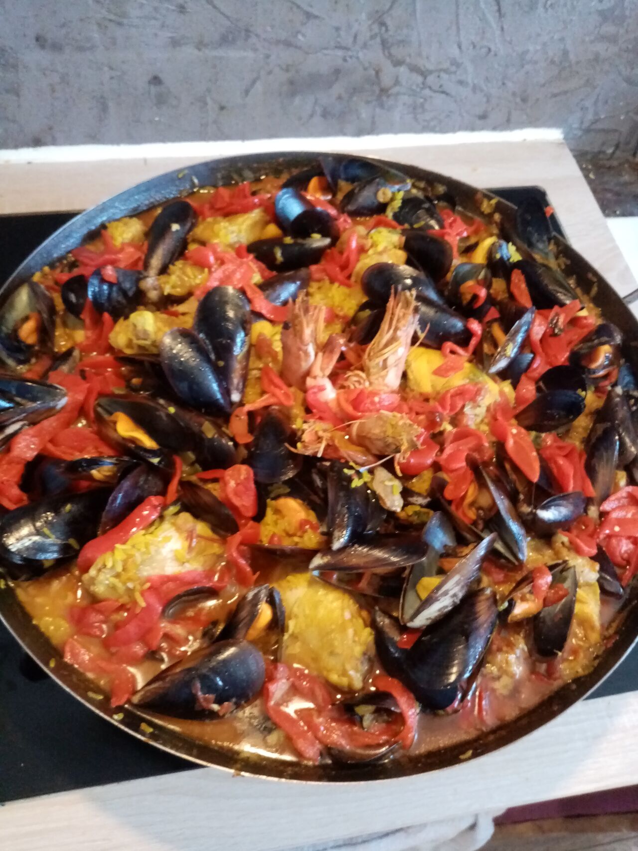 Paella Andalouse sur réservation, minimum 10 personnes
