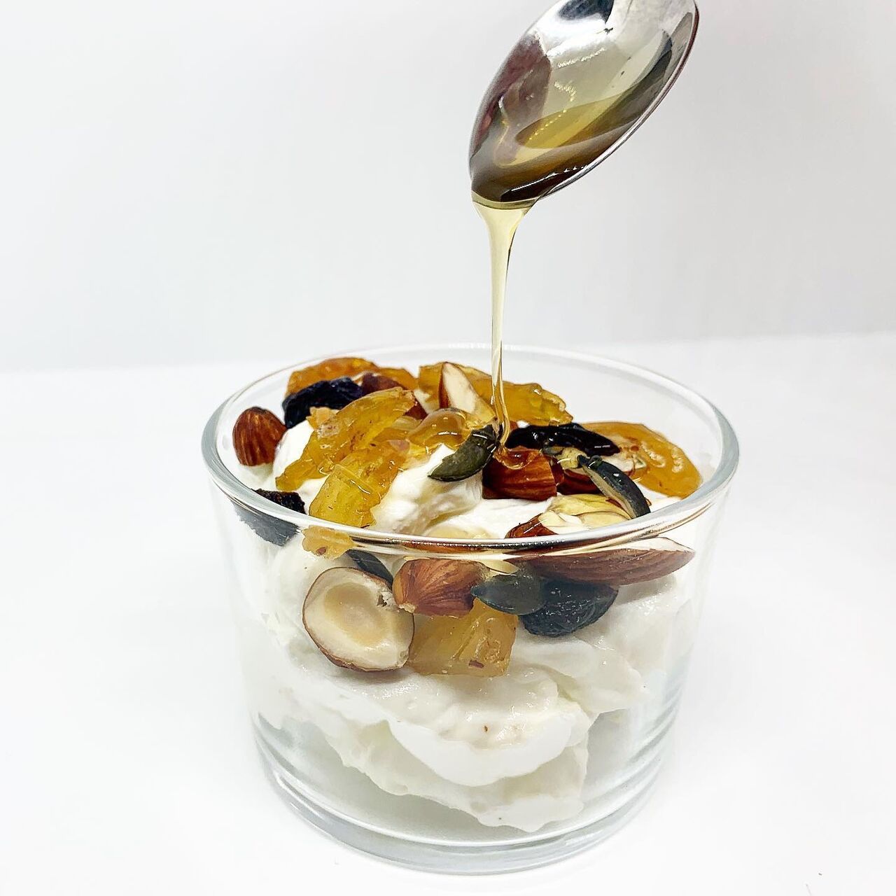 Fromage blanc, fruits sec et miel