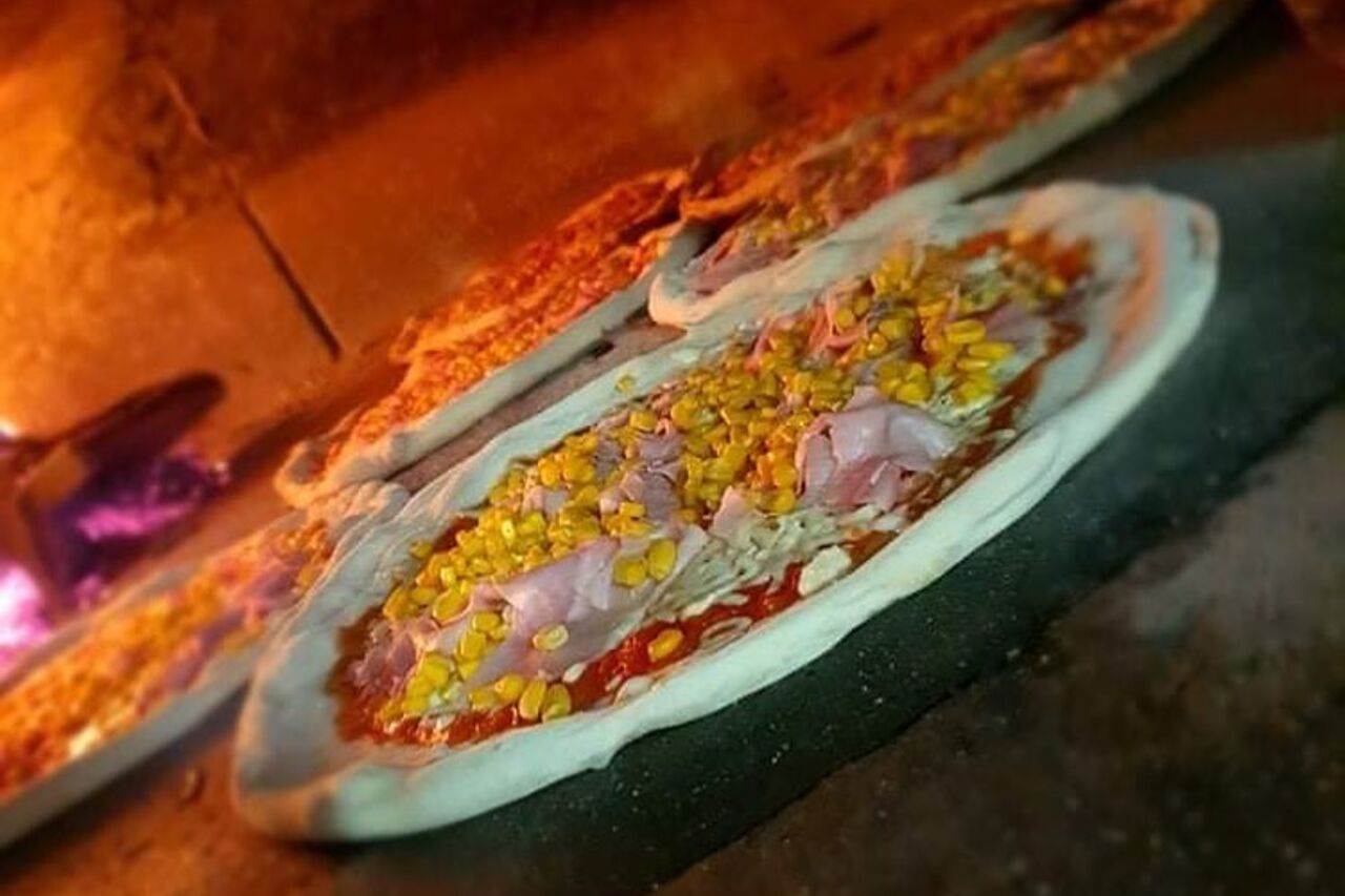 “Minden egyes étel és élmény, amit egyedül élünk meg, kevésbé értékes, mint ha azokkal osztjuk meg, akiket szeretünk.”