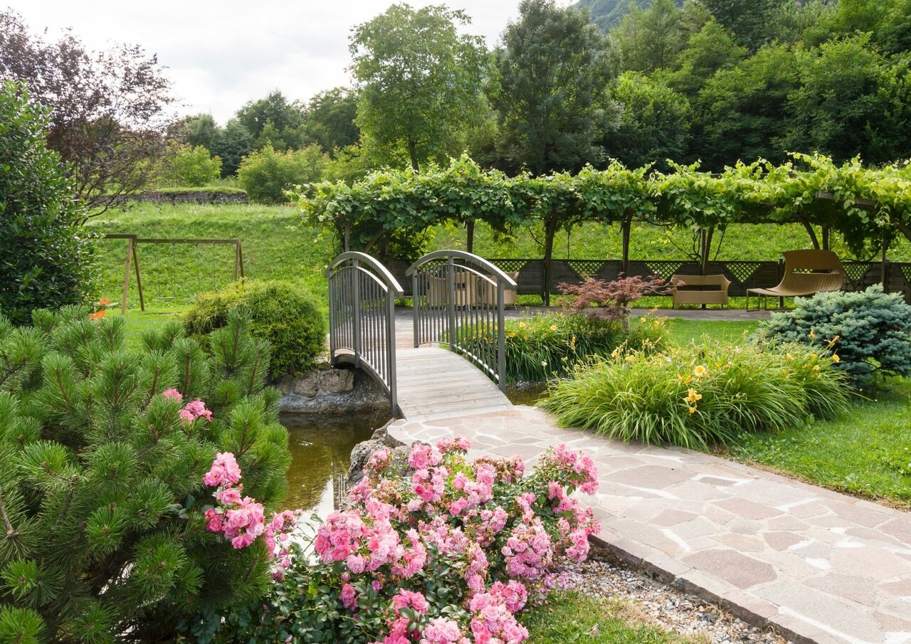 Hotel Da Rita. Il giardino e gli esterni