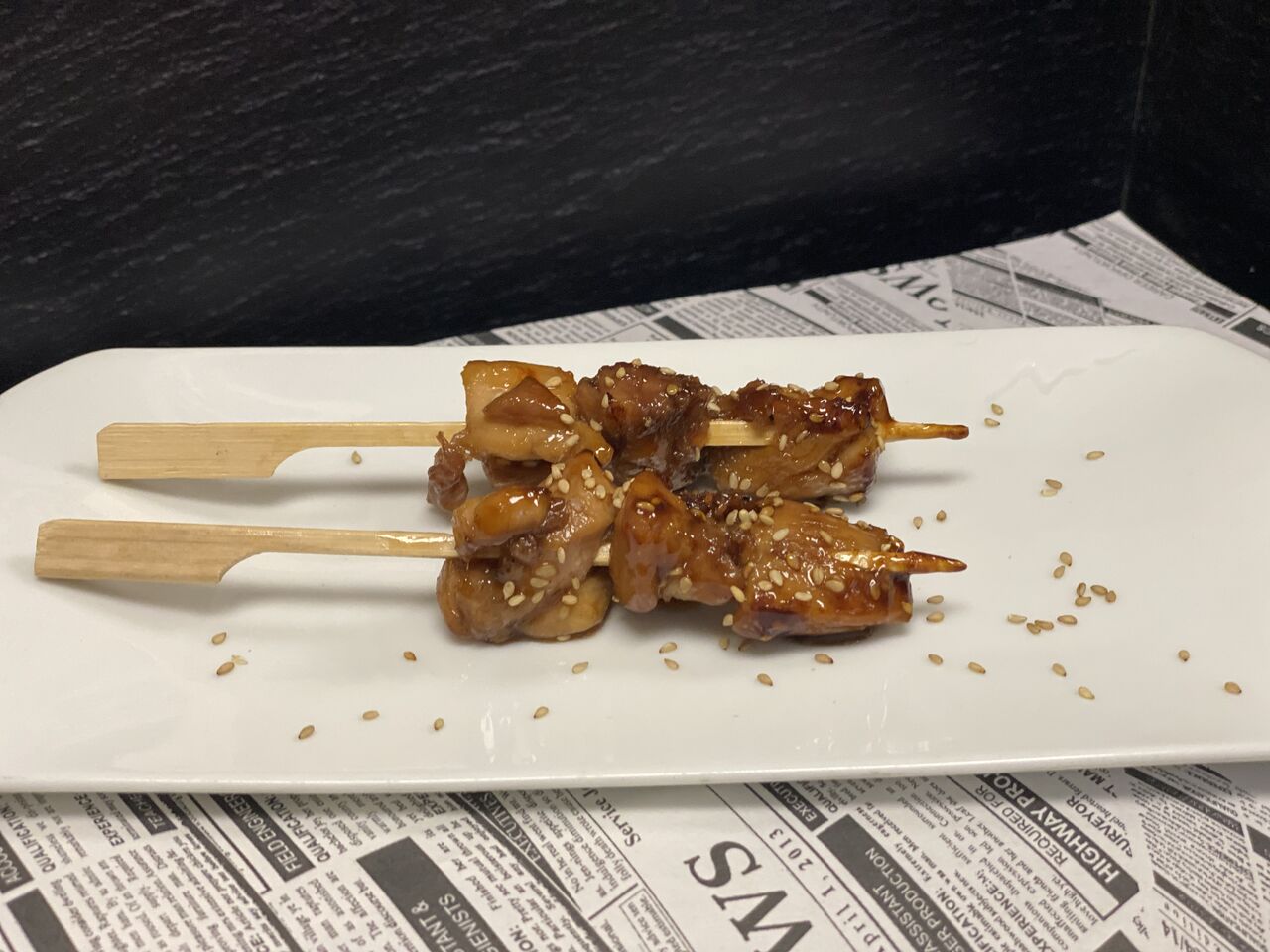 Brocheta de pollo terillaky