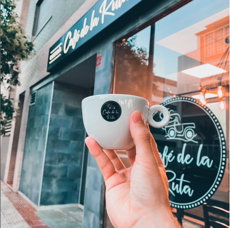 DISFRUTA DEL BUEN CAFÉ