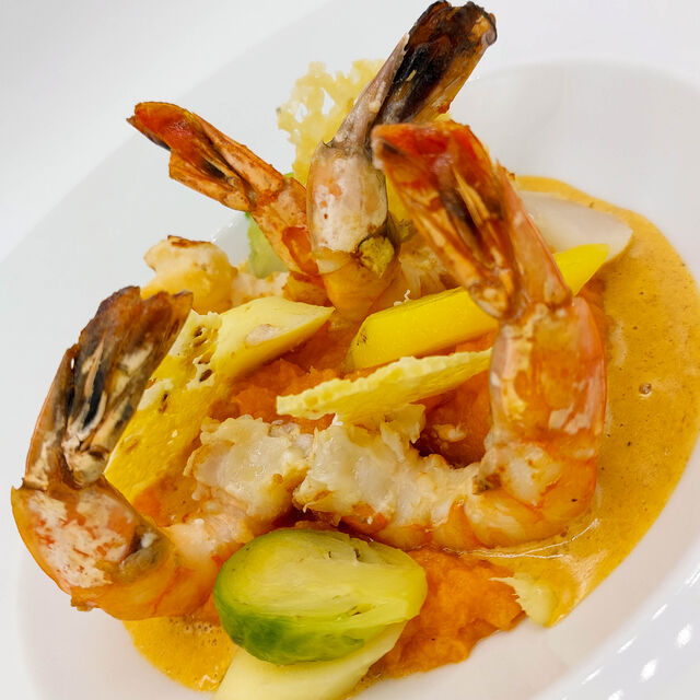 Queues de gambas, écrasé de patates douces au beurre de Bresse