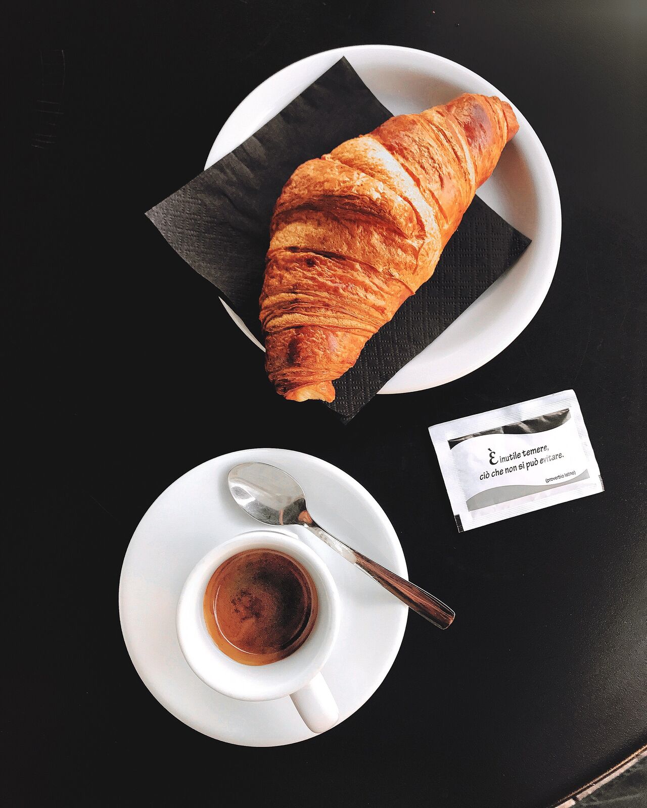 FORMULE petit déjeuner et viennoiseries au choix
