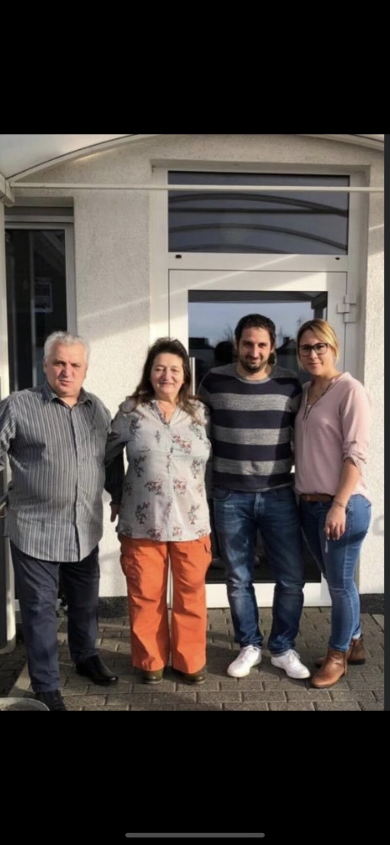 Lile & Niko
mit Sohn Daniel und Schwiegertochter Chantal 