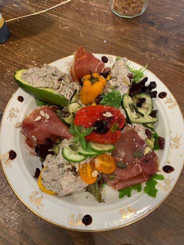 Assiette de dégustation de saison selon les produits du marché