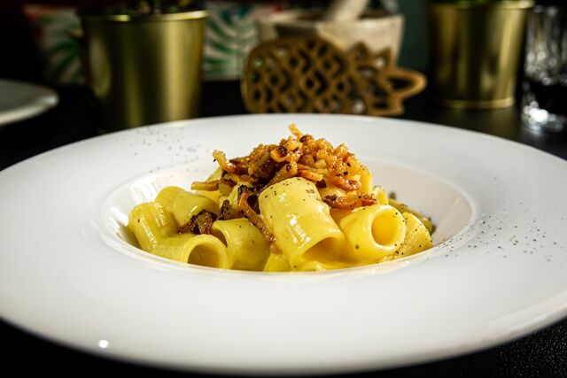 Cumbia Bistrot ha l'onore di presentarvi la Carbonara e vi aspetta per gustarla insieme ad un bel calice di Salice Salentino