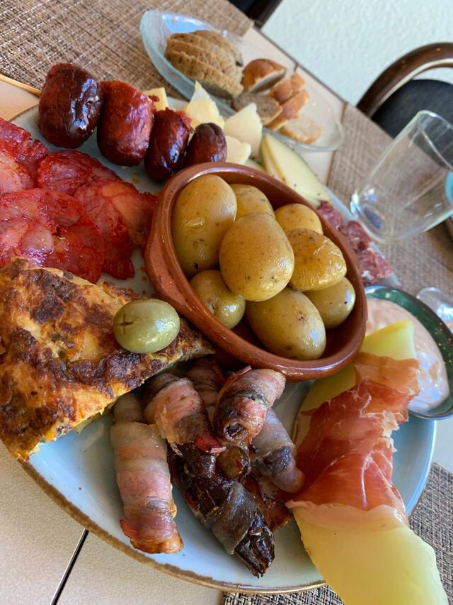 Tapas-Teller vegan oder Traditionel 19,50€