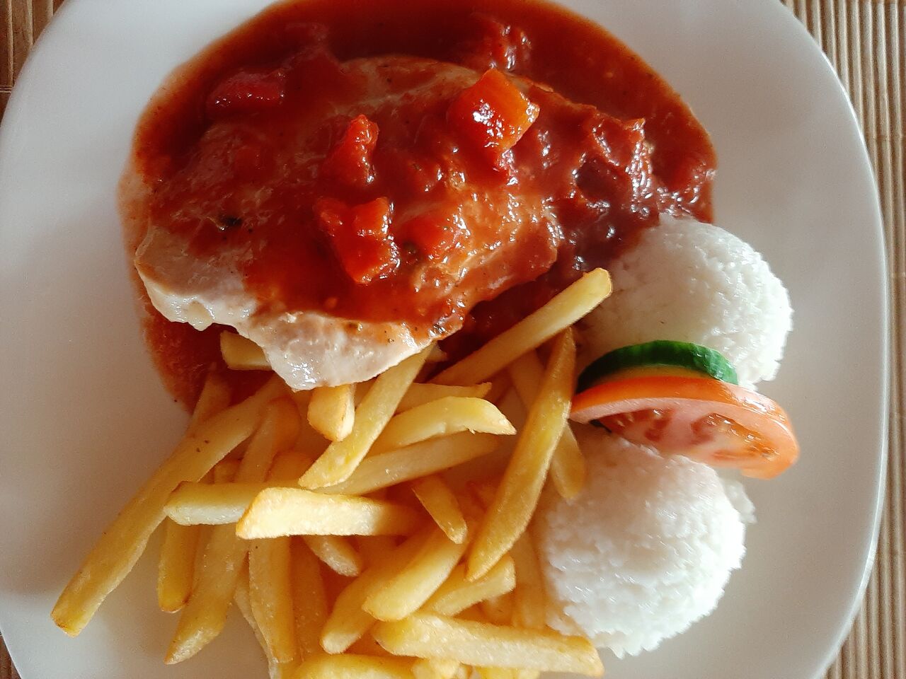 Kuracie prsia na paradajkový concassé. 