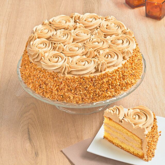 FLEUR DE NOISETTE
Dès 2,95€ la part
délicieuse crème noisette, génoise nature et éclats de noisette.
