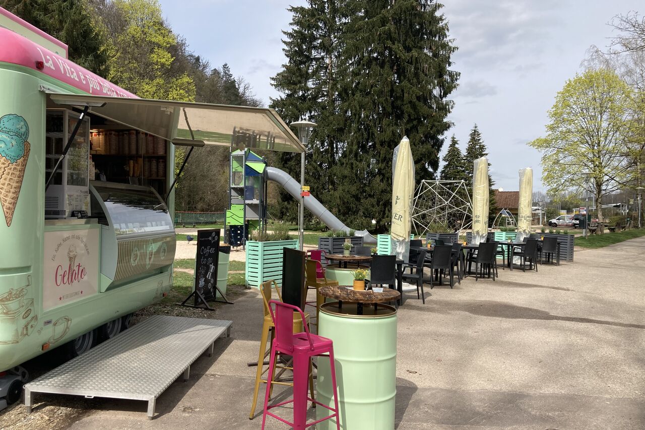 Tanz in den Mai mit den 90‘ er Hits 1 Jahr Eiscafé Kurpark