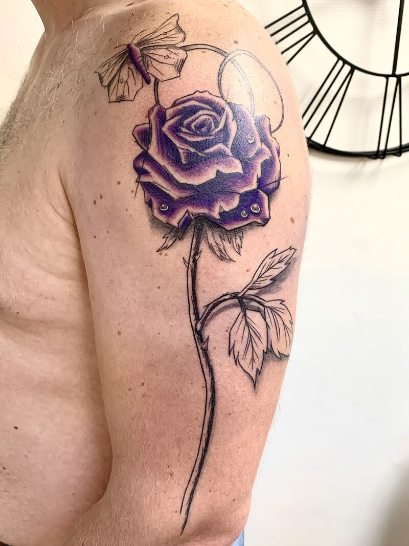 Paarse roos en vlinder (sketchy stijl) - voor Jeroen