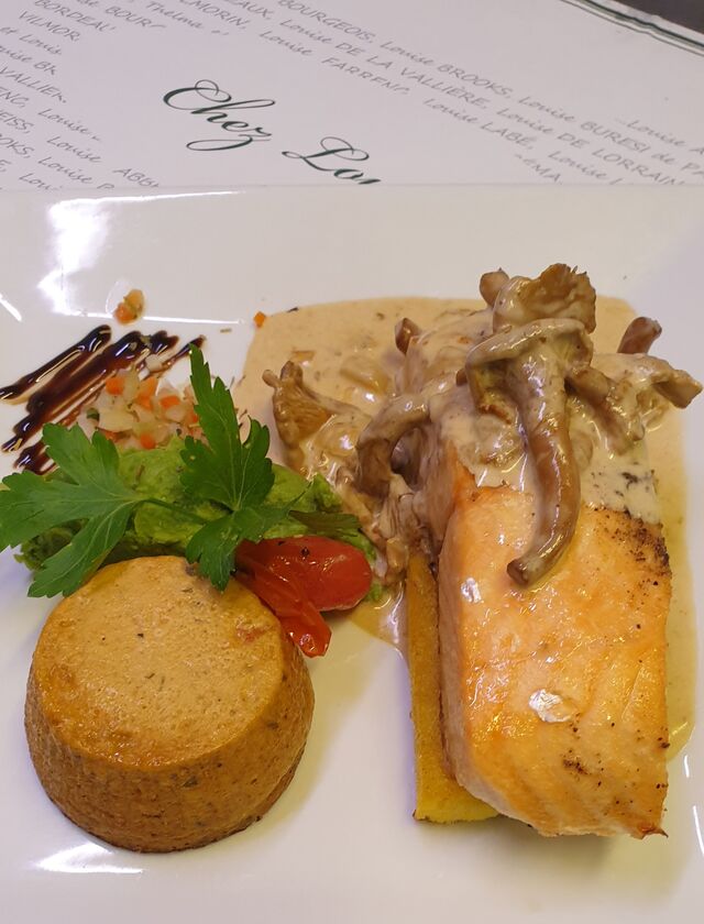 Pavé de saumon aux girolles fraiches