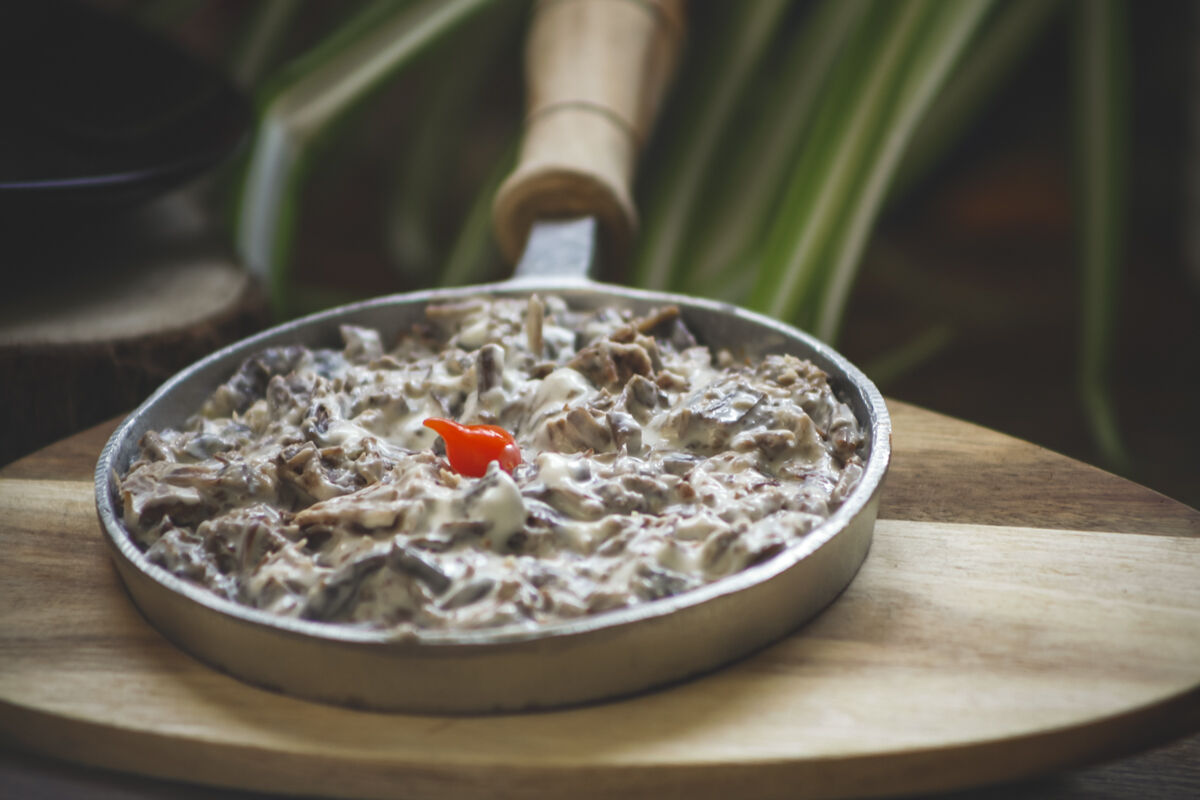 Viande du soleil à la crème.