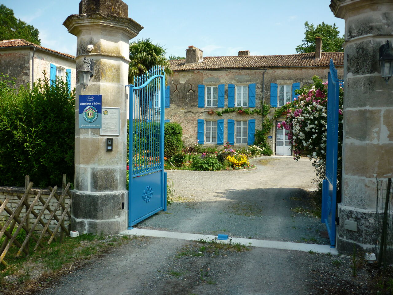 L'entrée du Logis de Faugerit