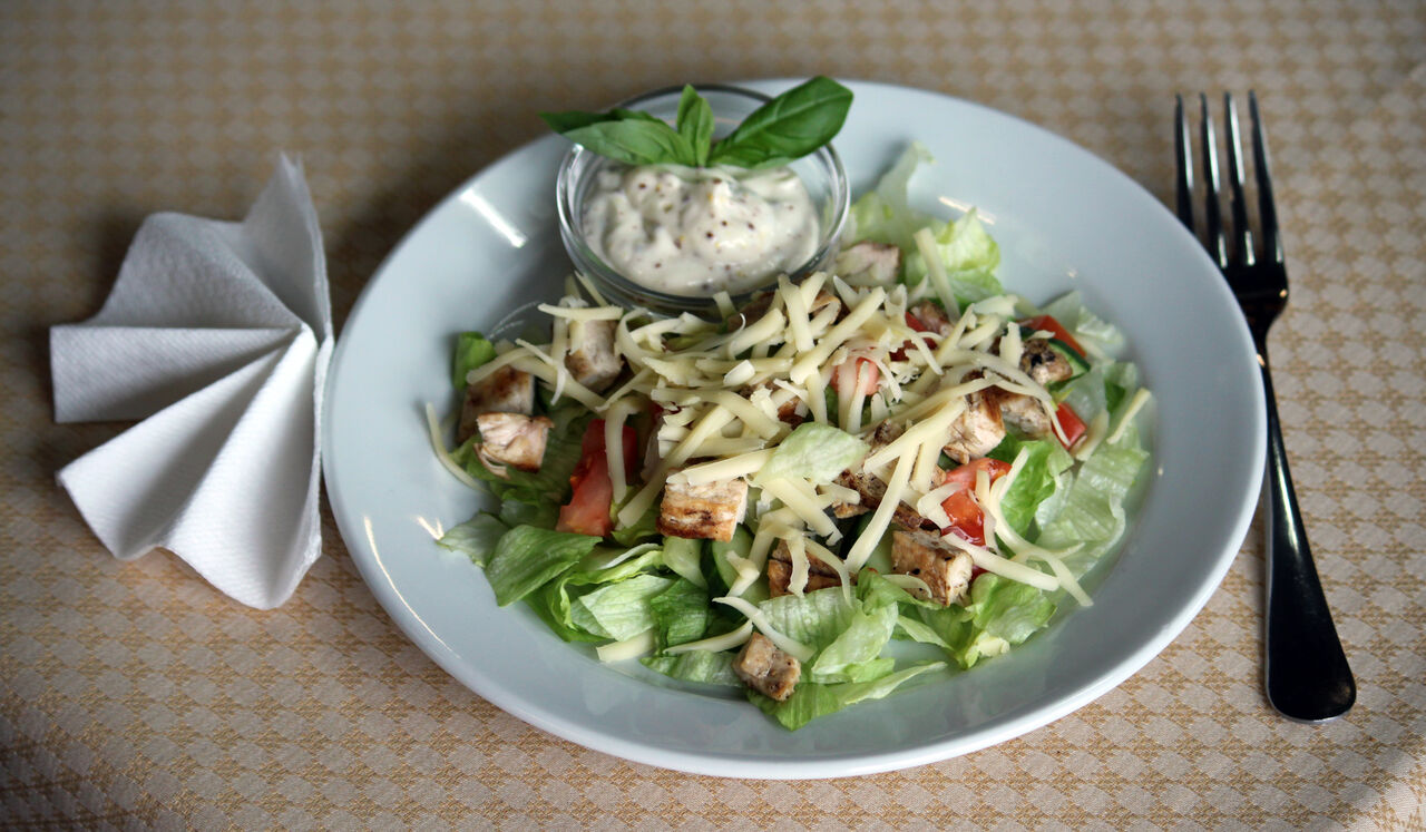 Club Chicken saláta