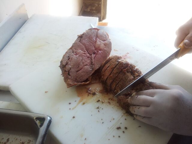 Gigot d'agneau bitume - 20€ par pers 