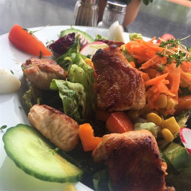 Outback Salat mit Putenbrust