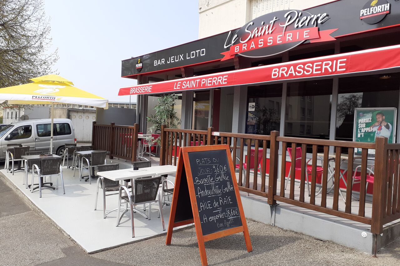 NOUVELLE TERRASSE APRES RENOVATION DE LA FACADE