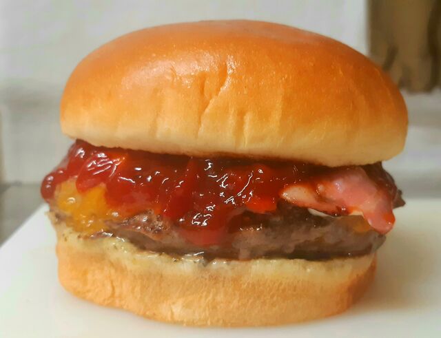 Hamburguesa exquisita no te la puedes perder.....uhmmm