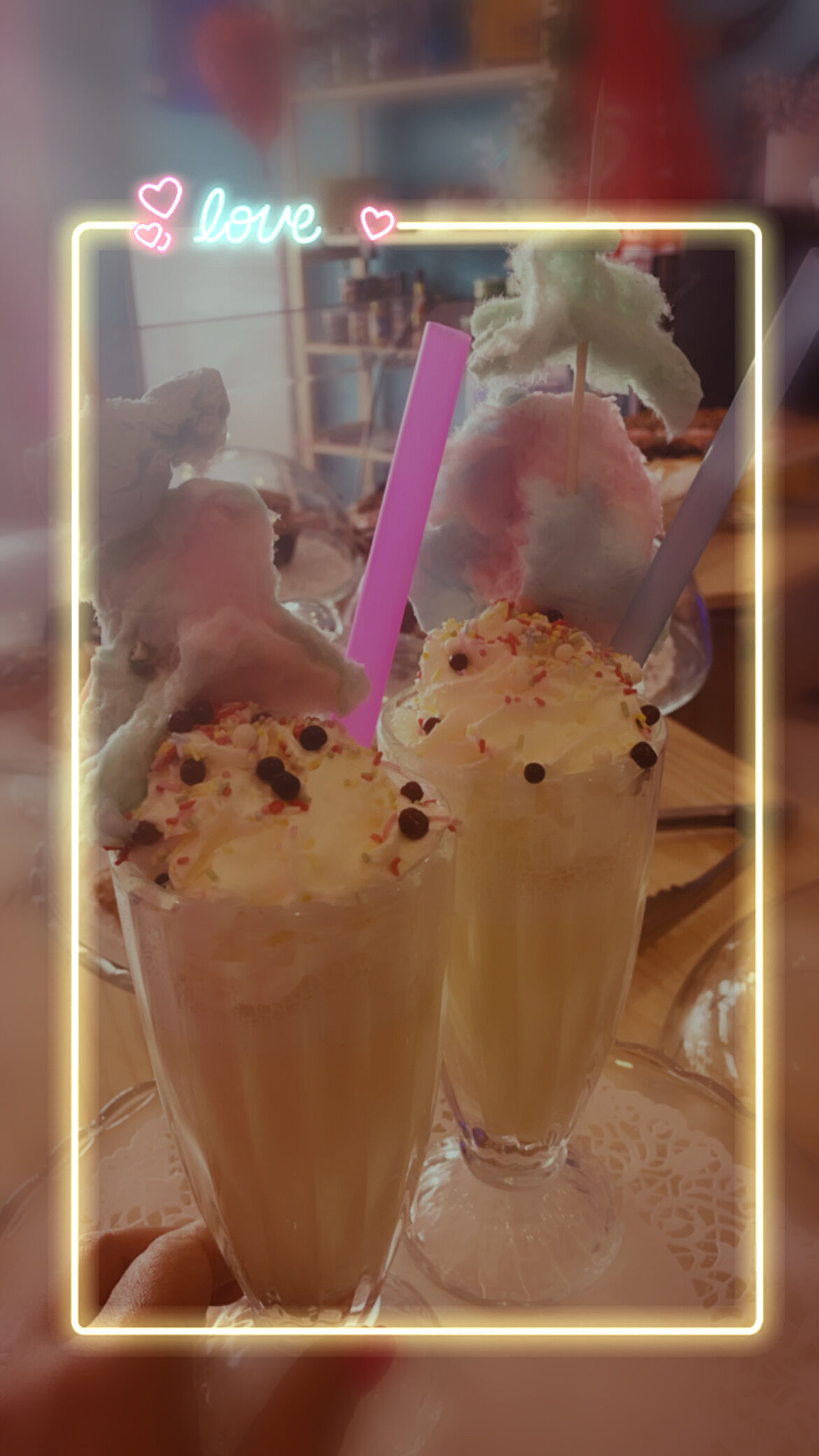 Nouveau les milshakes différentes saveurs (vanille, chocolat, fraise, caramel etc..) sur place ou à emporter 5 euros..
