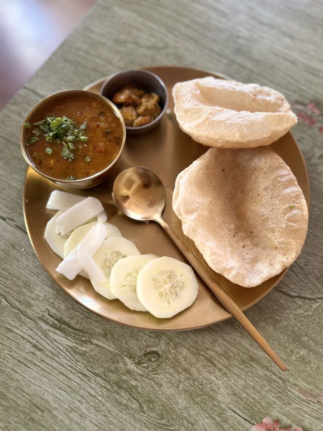 Aaloo puri 