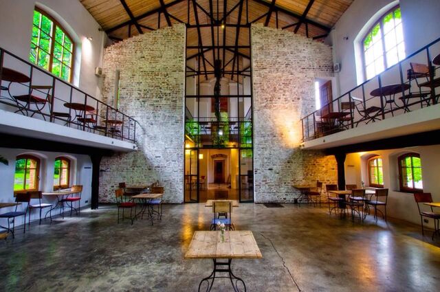 Duża sala w aranżacji codziennej.