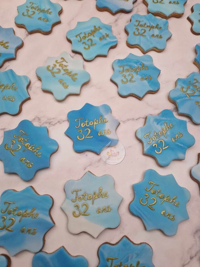Sablés personnalisés bleu marbré 