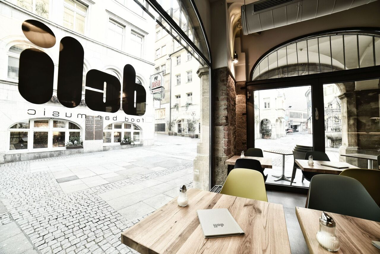 DELI. Food. Bar. Music. Stuttgart Deutsche Küche in meiner Nähe