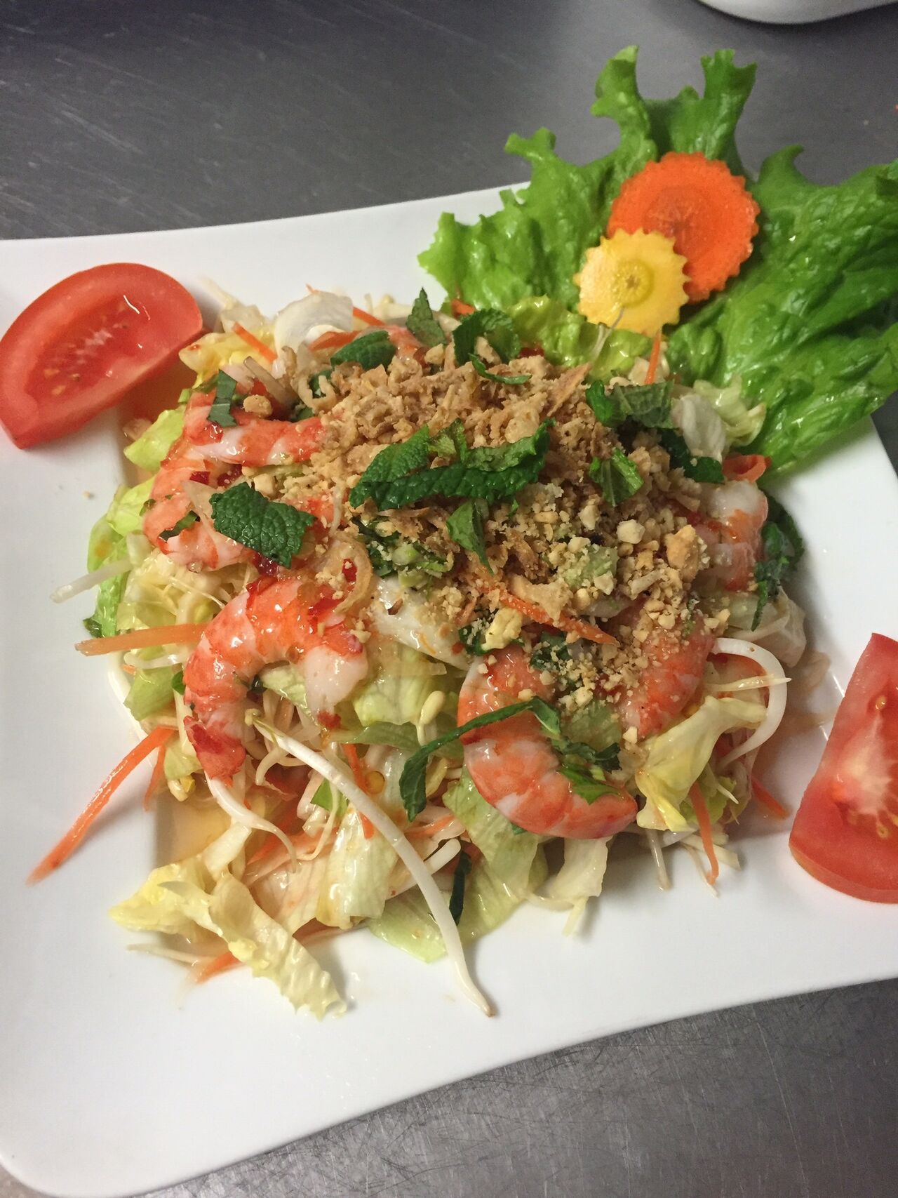 Salade thaÏ aux crevettes