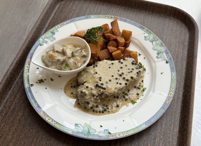 Pavé de boeuf sauce au poivre