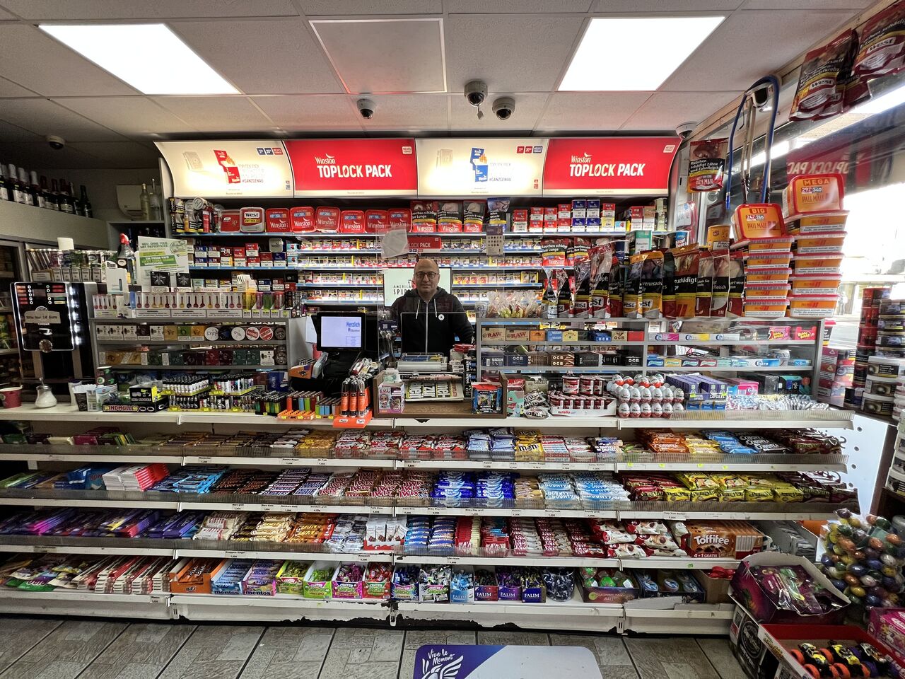 Tresenbereich, hier bedient Sie der Chef persönlich