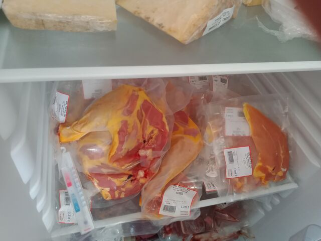 Poulet jaune cuisse ou blanc de la ferme du portail rouge du Temple sur Lot 