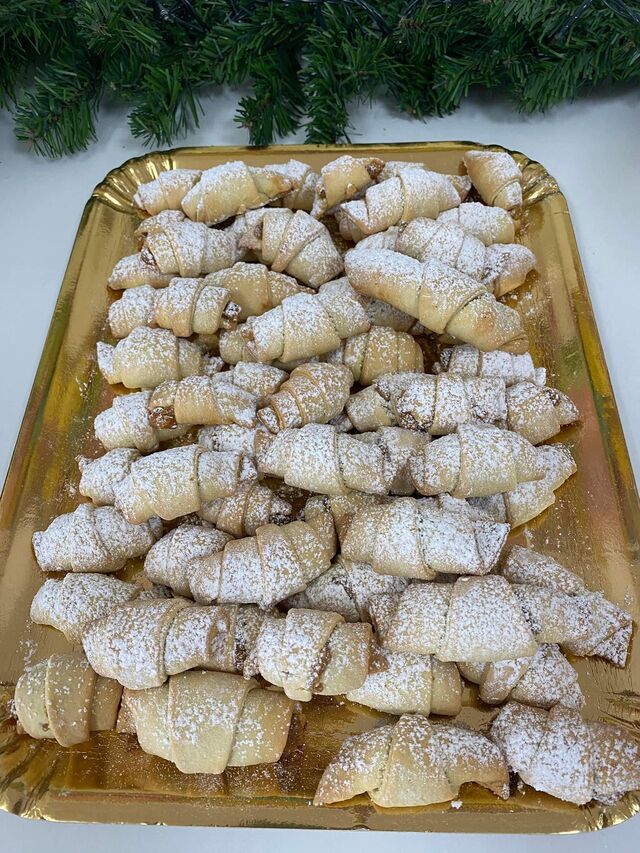 Cornulețele cu gem și nuca