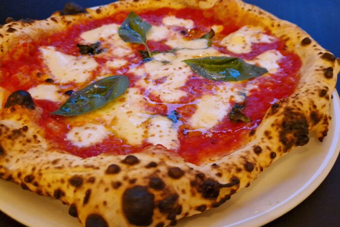 Denis Pizza Place