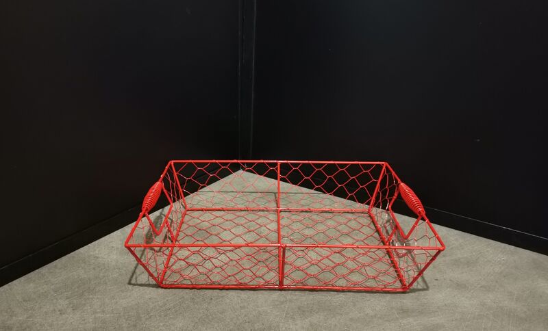 Corbeille en métal rouge=plus en stock 