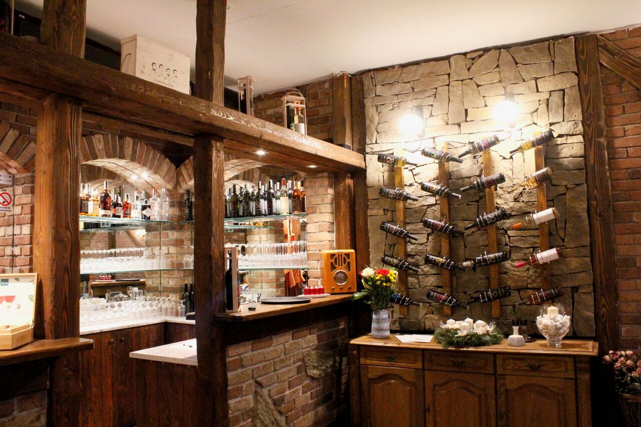 Pro soukromé akce Vám otevřeme kdykoliv i o víkendu.
Možnost sledování sportovních přenosů.