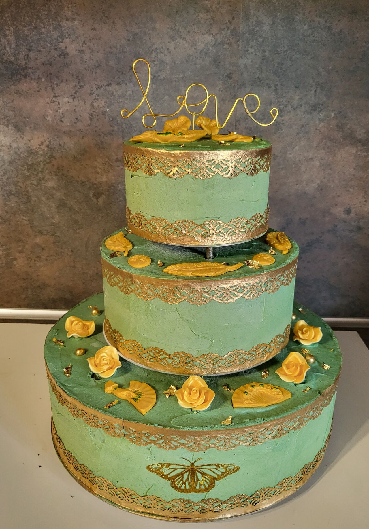 Gâteau de la Cérémonie du hénné ( avant Mariage) Vert et Or. 