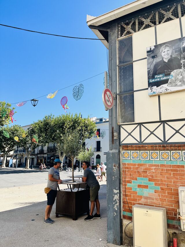 LES TABLES EXTERIORES