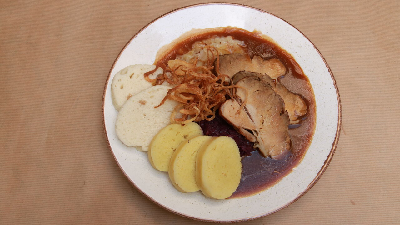 Vepřo, knedlo, zelo