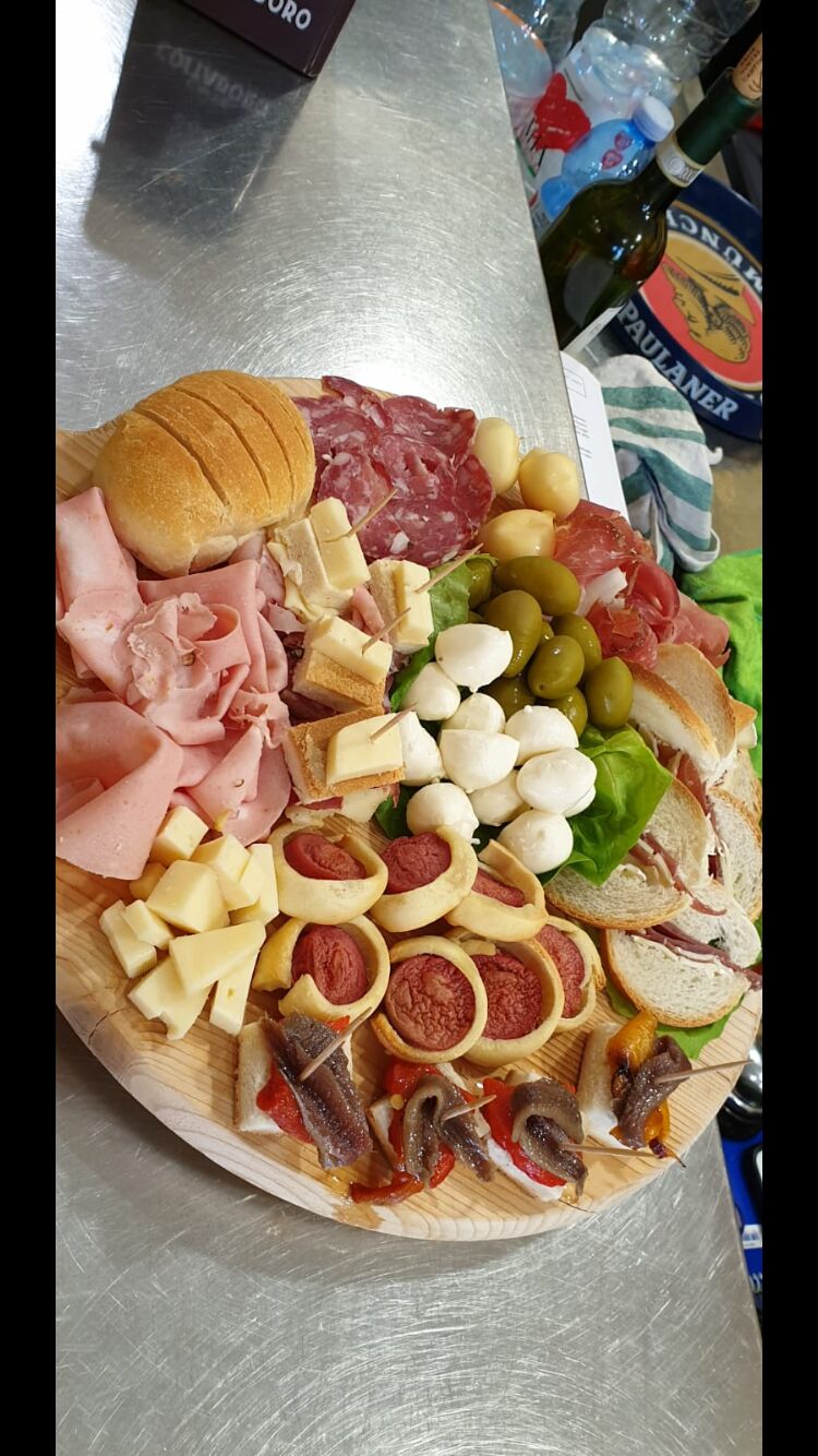 Tagliere da 12€ a persona 