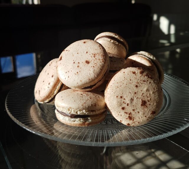 Macarons chocolat cœur caramel au beurre salé