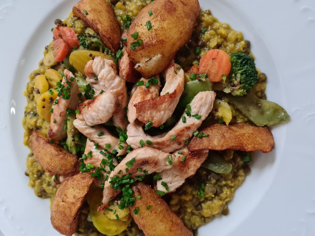 Linsen Dal mit Putenstreifen