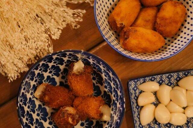 flamenquins (roulé échine de porc et fromage coulant pané)