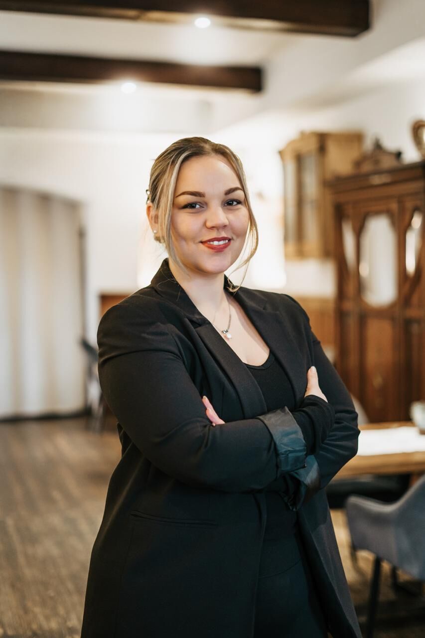 Figl im Hof/Bühne im Hof - Nikola Peham