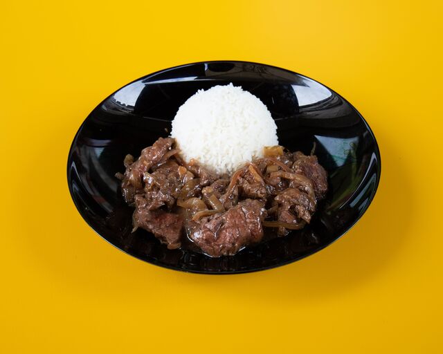 BŒUF 🐂 OIGNONS RIZ 11€