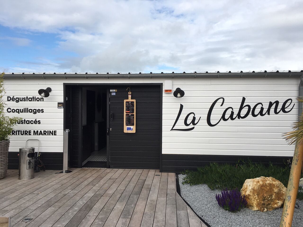 L'Océan la Cabane vous accueille tous les jours le midi et le soir !