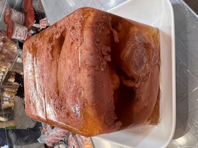 Langue de porc en gelée 