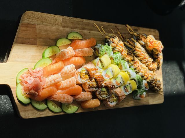 Gemischte Sushiplatte 