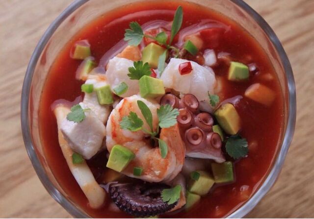 Salade de Fruits de Mer et sauce maison